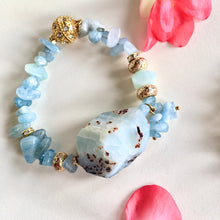 Incărcați imaginea în vizualizatorul Galeriei, Brațară Unicat cu Acvamarin - Aquamarin - Agata mare albastra - Roca Vulcanica