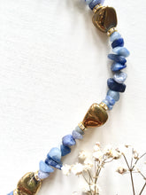 Incărcați imaginea în vizualizatorul Galeriei, Colier Agate Albastre - Hematite placate si Pandantiv Semiluna Lapis Lazuli