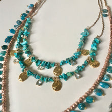 Incărcați imaginea în vizualizatorul Galeriei, GTL -Get The Look - Coliere cu Chipsuri pietre de Turcoaz - si banuti placati cu aur de 24k | Strasuri | Colier cu Apatite si Pandantiv Agata