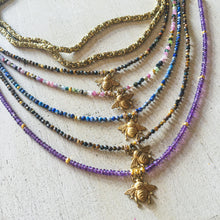 Incărcați imaginea în vizualizatorul Galeriei, Colier Albina cu diferite pietre fatetate | Ametist | Sodalit | Turmalina watermelon colorate | Ochi de tigru | Apatite