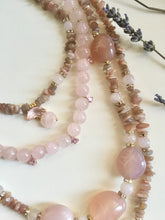 Incărcați imaginea în vizualizatorul Galeriei, GTL -Get The Look - Colier cu Cuart roz | Strasuri | Piatra Soarelui | Pandantiv Geoda