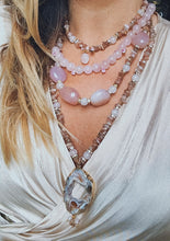 Incărcați imaginea în vizualizatorul Galeriei, GTL -Get The Look - Colier cu Cuart roz | Strasuri | Piatra Soarelui | Pandantiv Geoda