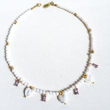 Incărcați imaginea în vizualizatorul Galeriei, Colier cu inimioare de sidef scoica si strasuri roz, aqua blue, cherry pink