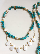 Incărcați imaginea în vizualizatorul Galeriei, Colier cu Turcoaz stabilizat albastru  | Pirite aurite si Perle de cultura