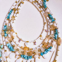 Incărcați imaginea în vizualizatorul Galeriei, Colier cu Turcoaz stabilizat albastru  | Pirite aurite si Perle de cultura