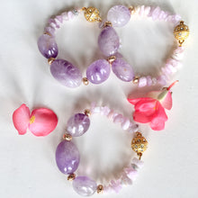 Incărcați imaginea în vizualizatorul Galeriei, Brațară Ametist Lavanda cu Kunzit roz / Spodumen Roz - Roca vulcanica