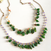 Incărcați imaginea în vizualizatorul Galeriei, Colier "Raindrops" cu Diopsid si lantisor din alama cu mix de pietre semipretioase