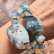 Incărcați imaginea în vizualizatorul Galeriei, Brațară Unicat cu Acvamarin - Aquamarin - Agata mare albastra - Roca Vulcanica