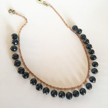 Incărcați imaginea în vizualizatorul Galeriei, Colier "picaturi" cu Onix | Cristal pentru Protectie | Vindeca ranile trecutului | Elibereaza emotiile blocate